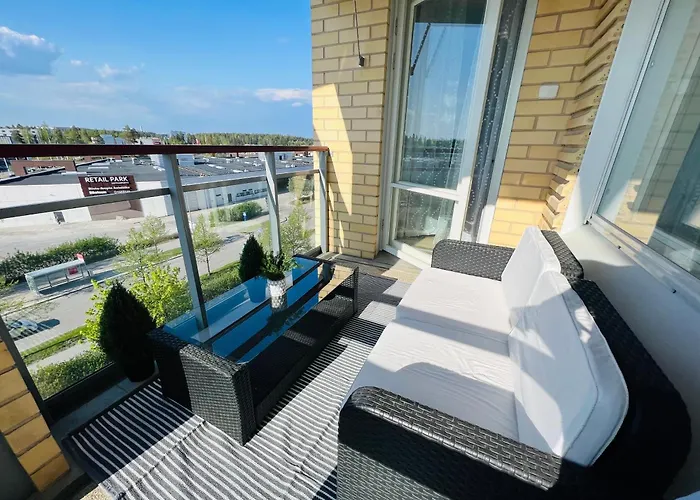 Luxury Of Aristocrats Near Airport And Jumbo