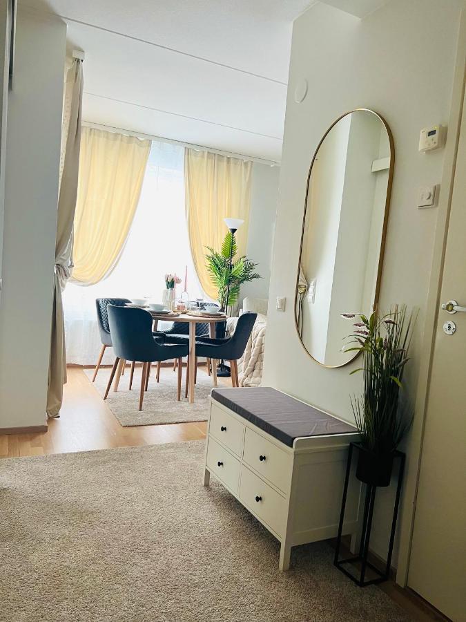 Huoneisto Luxury Of Aristocrats Near Airport And Jumbo